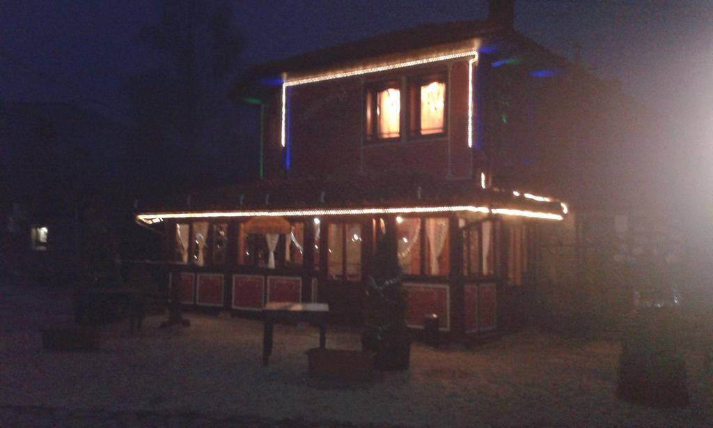 Chuchura Family Hotel Koprivsjtitsa Eksteriør bilde